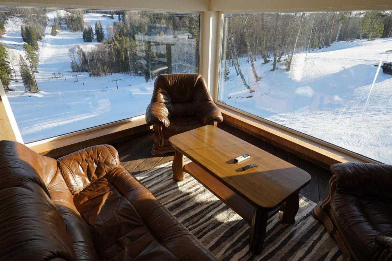 Kuetioru Puhkekeskus Hotel Koloreino ภายนอก รูปภาพ